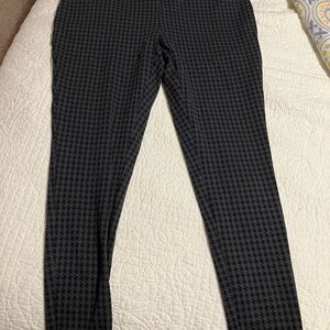 Gray Houndstooth Patterned Fabric leggings